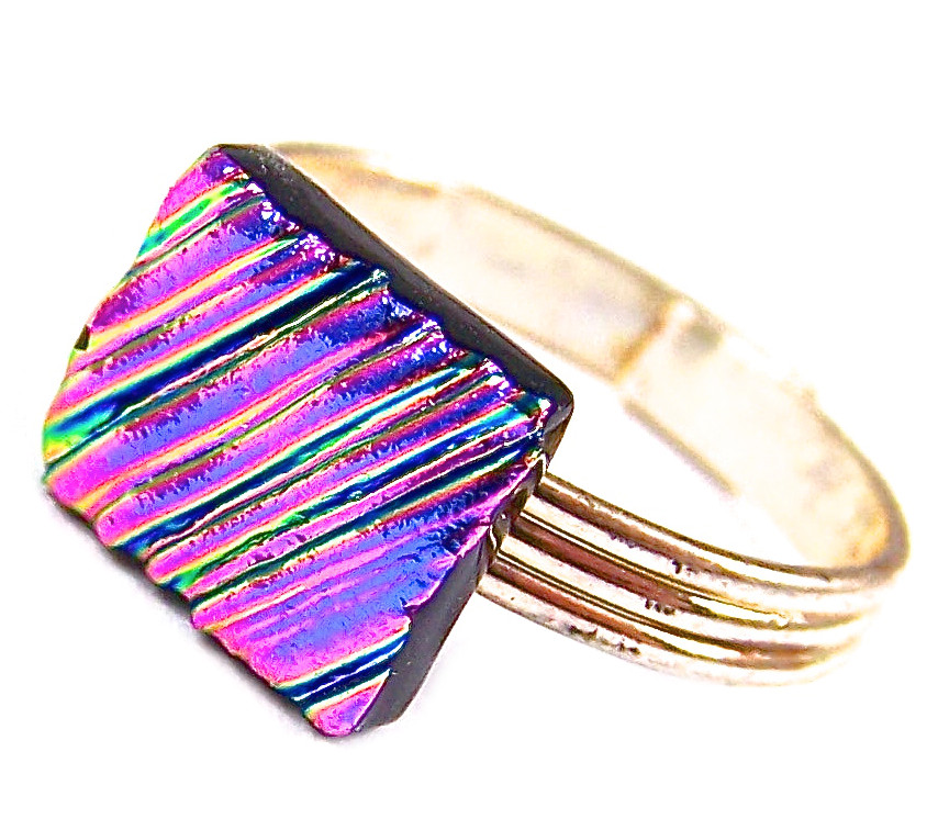 Dichroic Glass Ring Adjustable Pink Purple Magenta Ripple Wavy Texture Tiny 1/4"