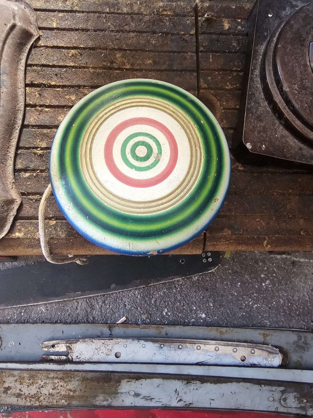 Vintage Large 5" Wooden Yo-yo.. Works! Mexico Made