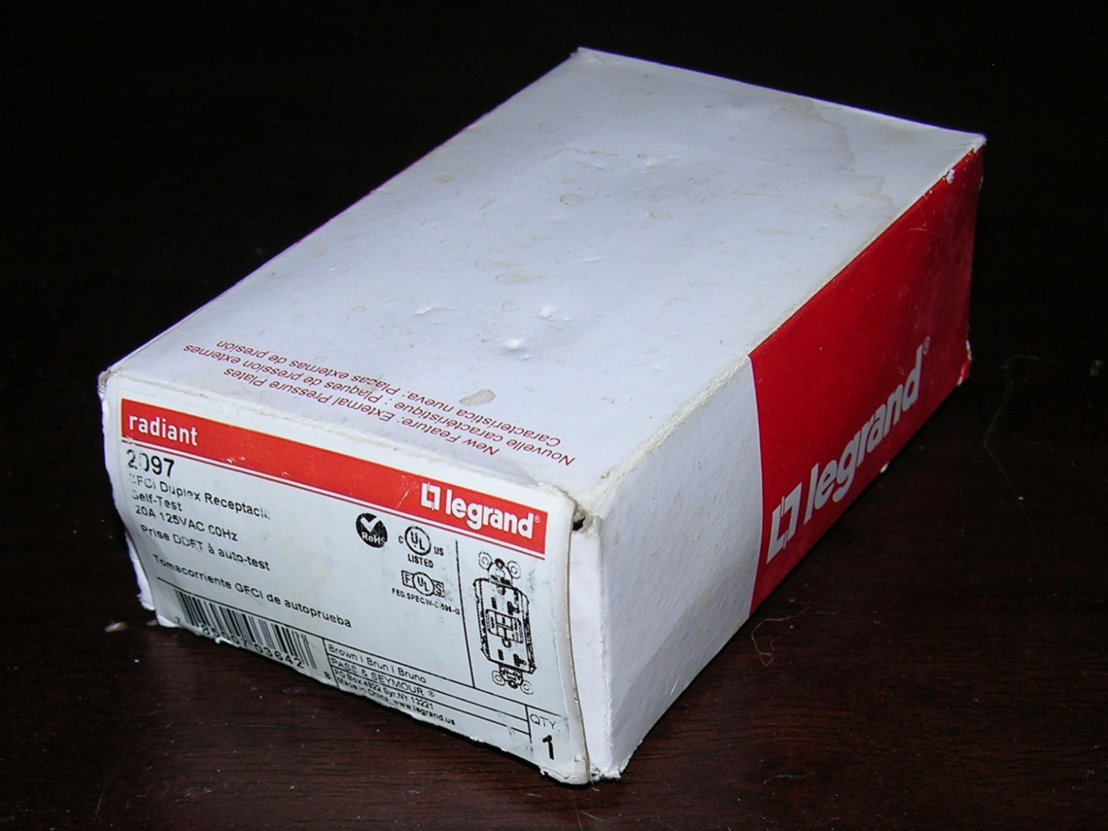 (NEW) RADIANT LEGRAND 2097 20A 125V GFCI SELF TEST DUPLEX RECEPTACLE