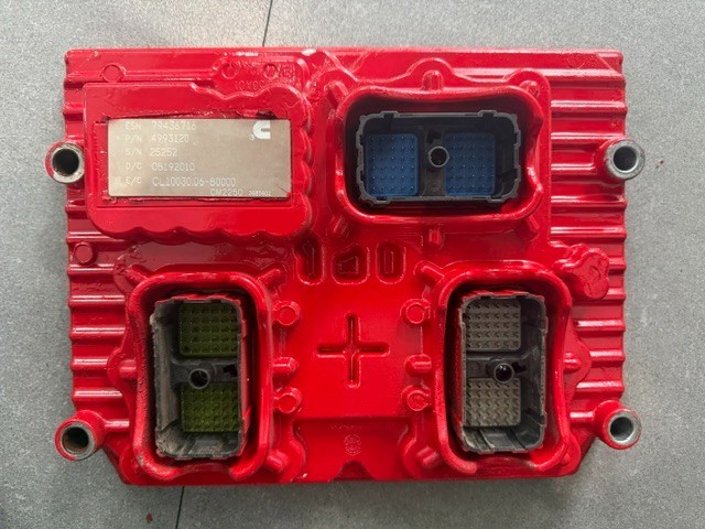Cummins ISX15 OEM Engine Control Module ECM ECU 4993120 4993121 CM2250