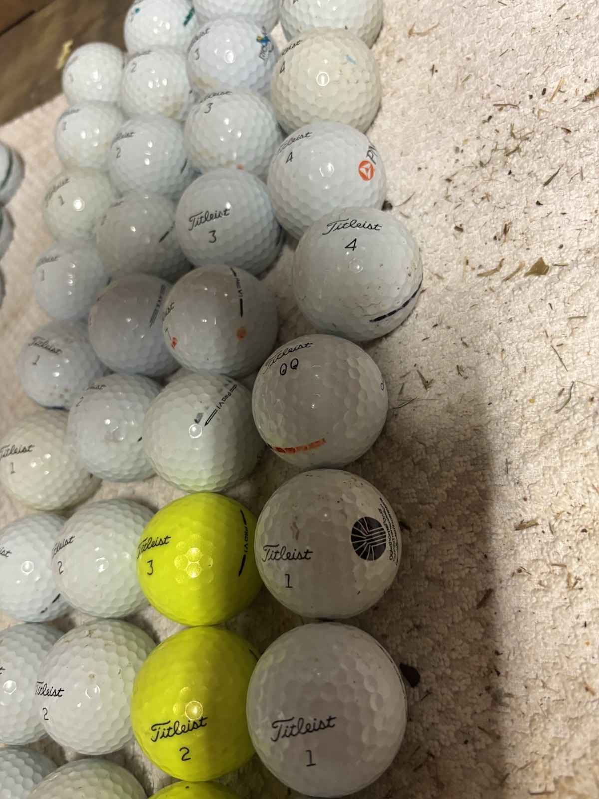 Titleist Pro V1 Golf Balls (qty 36) AAA+