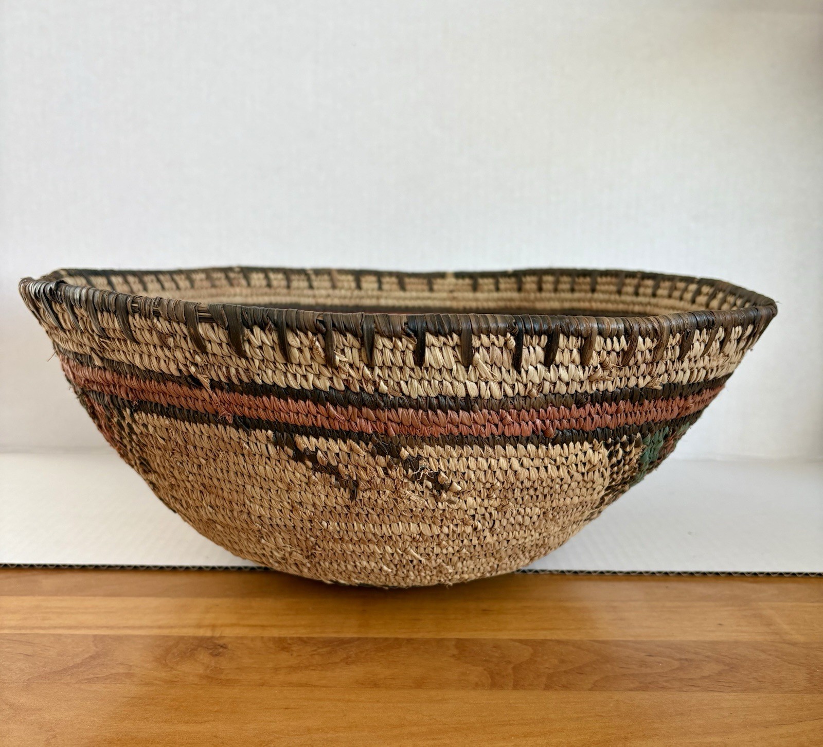 African Ethnic Grass Hand-made Coiled Storage Decorative Basket 13 1/2” VTG
