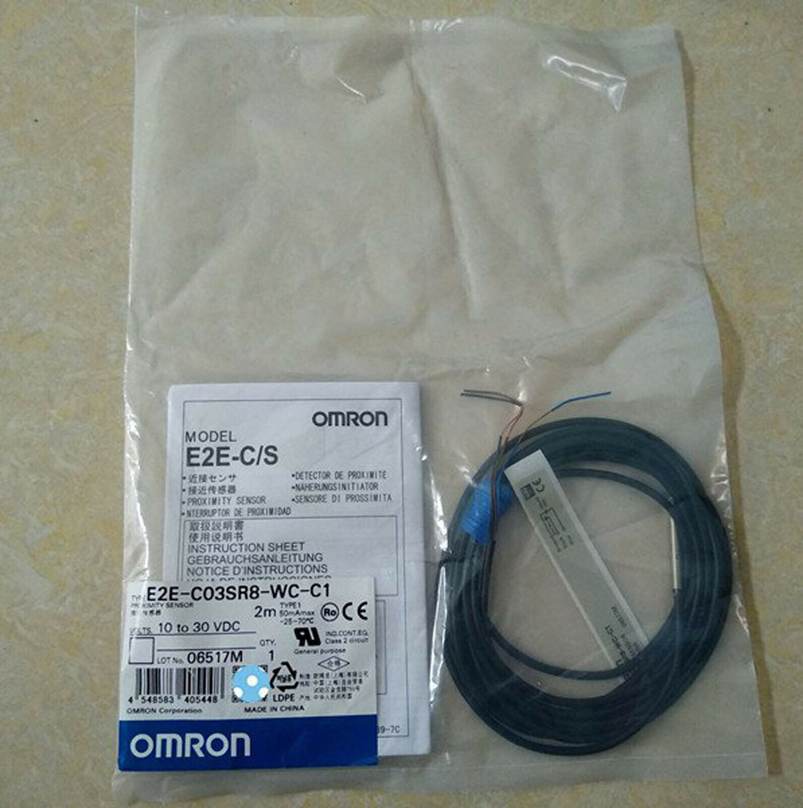 Omron E2E-C03SR8-WC-C1 Proximity Sensor New Free Shipping One E2EC03SR8WCC1