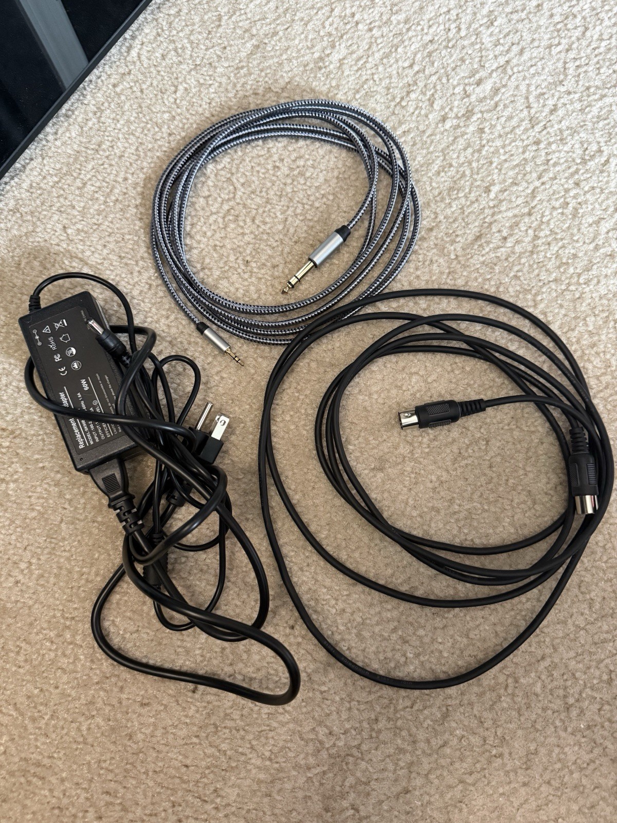 Behringer VC16 Eurorack Vocoder & EcoSkiff 24 HP Powered Case
