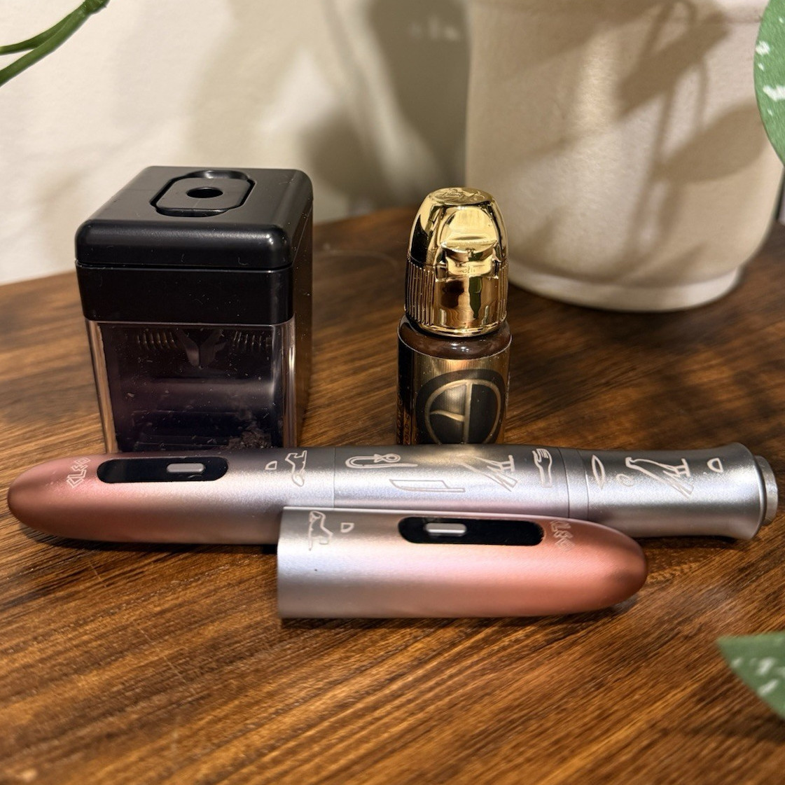 Brow Daddy Cleo Permanent Makeup Tattoo Machine Pen + Backup Battery + Pendulum