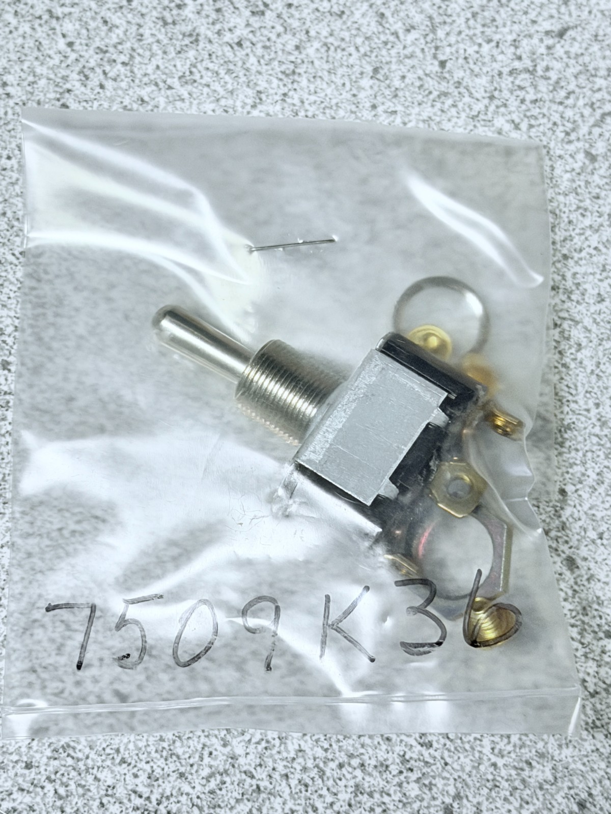 NEW Cutler-Hammer Eaton 7509K36 Toggle Switch SPDT Momentary ON-OFF-ON 10A 250V