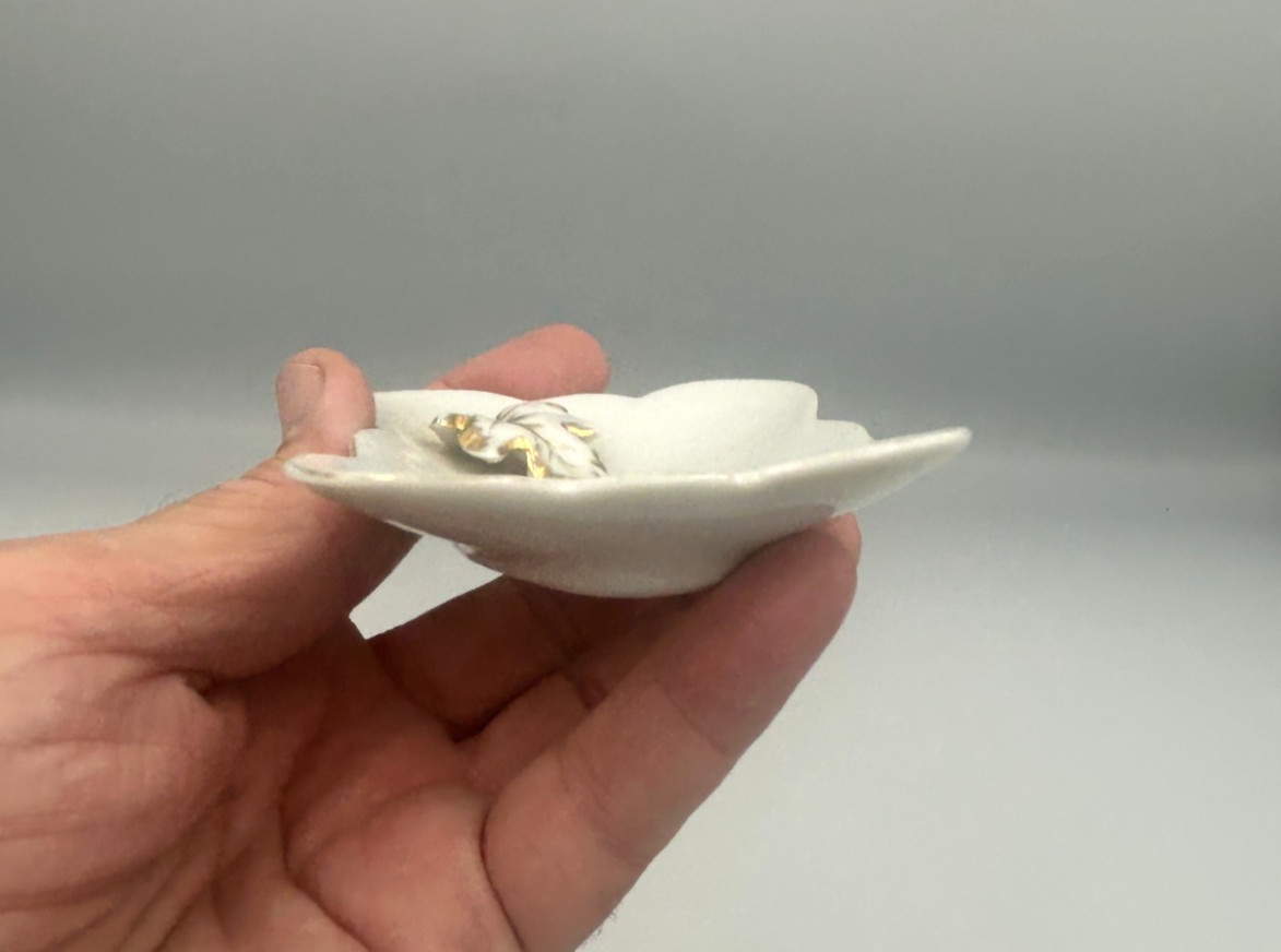 White Gold Accent Leaf Trinket Dishes