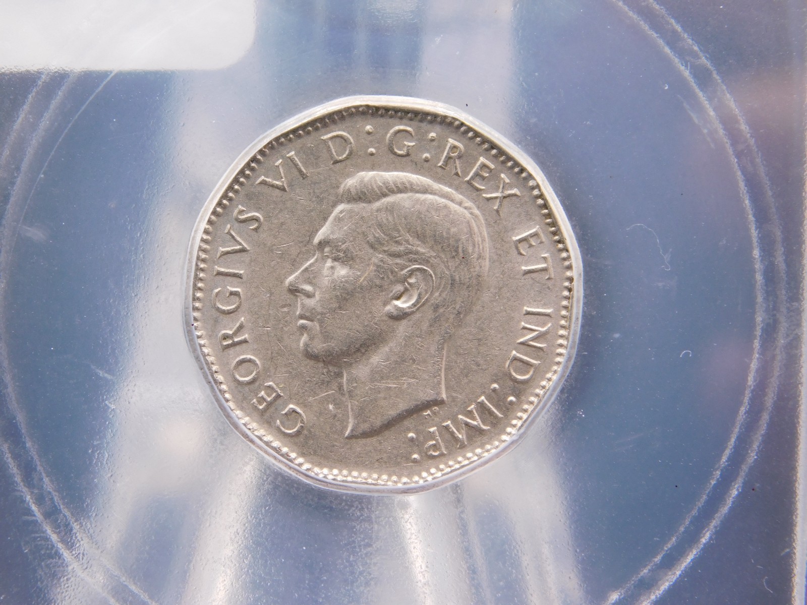 1947 CANADA FIVE CENT DOT ICG GRADED AU58 (BT1264)