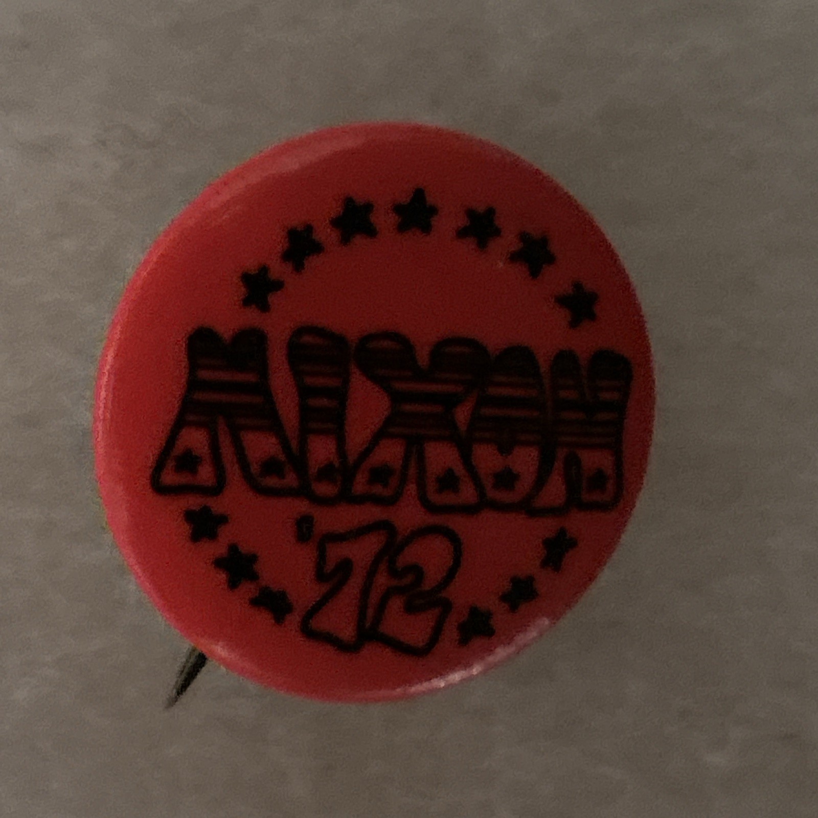 NIXON ‘72 red  1”  pinback button pin