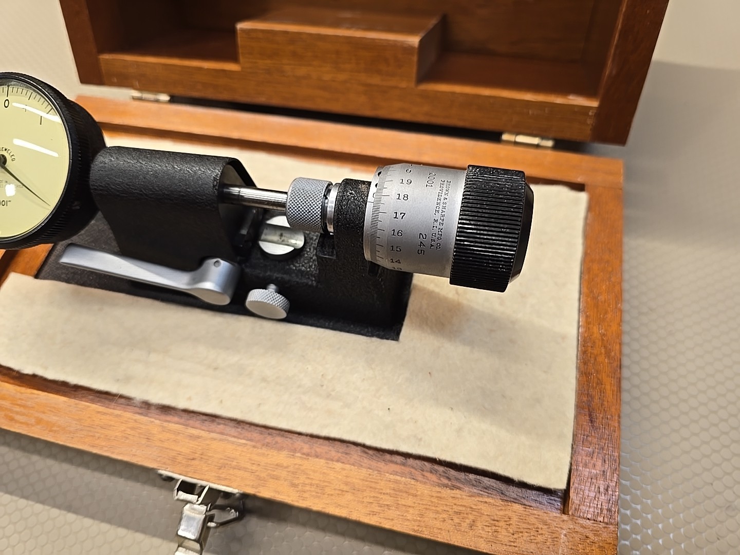 Vintage Brown & Sharpe Indicating Bench Micrometer #245 *MINTY!*