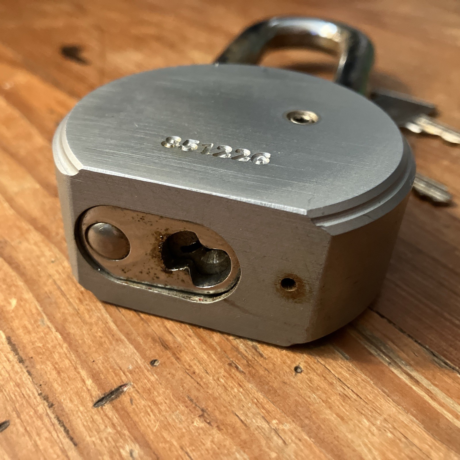 Schlage Padlock Heavy Duty Solid Steel 2.5" 64mm (Model 851226) w/ Keys