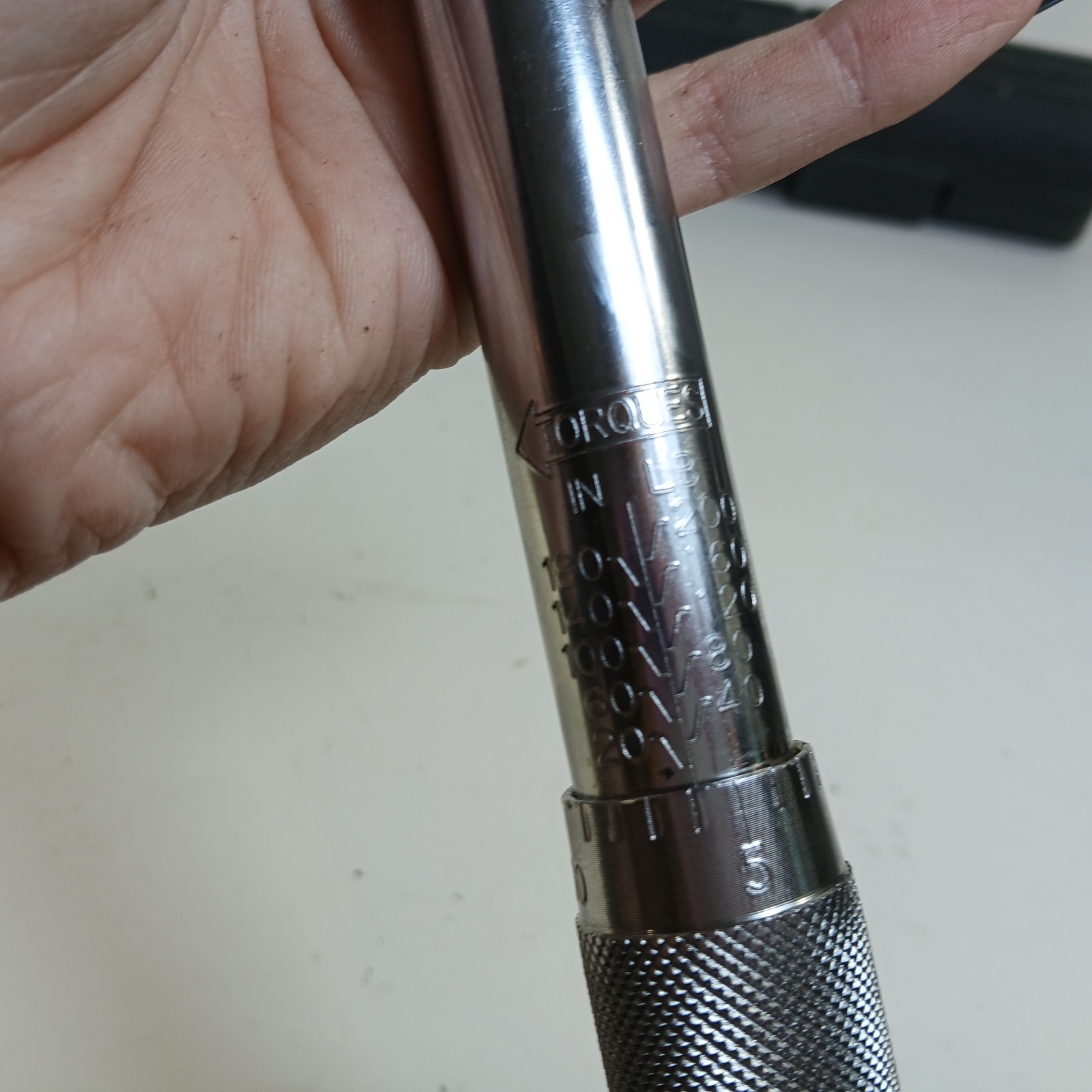 Pittsburgh 3/8" Drive Click Type Reversible Torque Wrench W/ Case