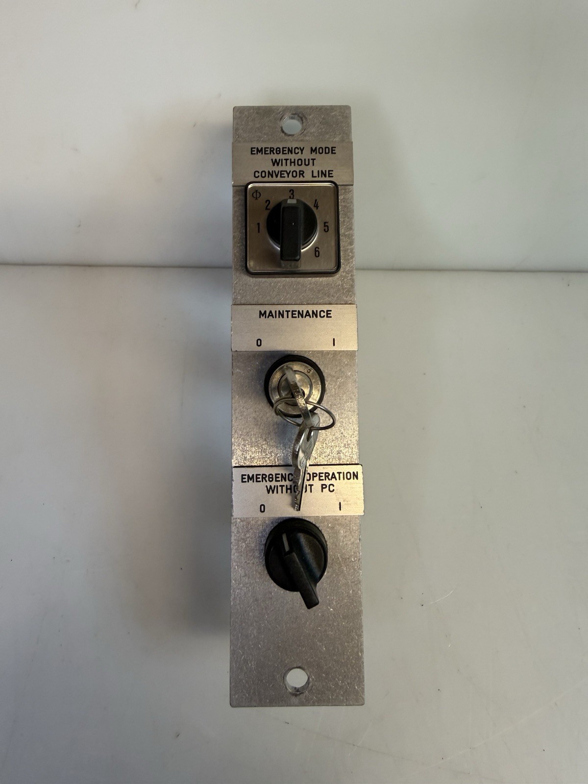 KRAUS & NAIMER CG4-1, Siemens 3SB24 04-OB  With Switches And Key
