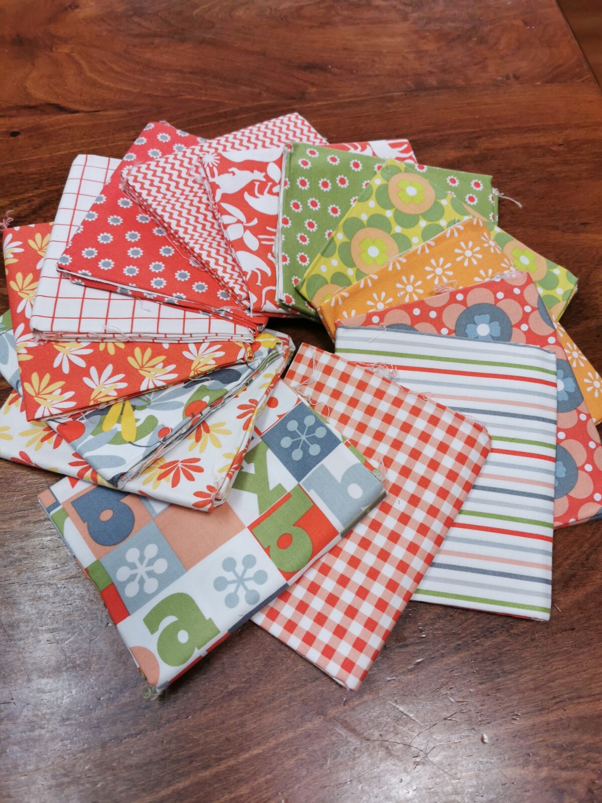 Fat Quarter Bundle: Sweet pea Collection by Jackie Shapiro