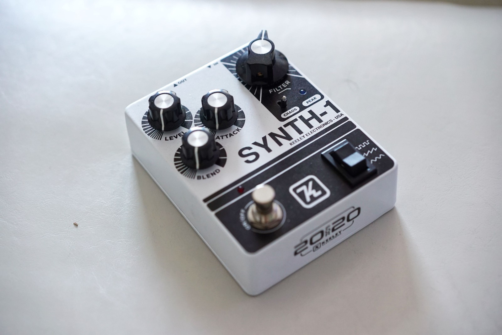 KEELEY SYNTH-1 Reverse Attack Fuzz Wave Generator Pedal Ltd Edition White RARE