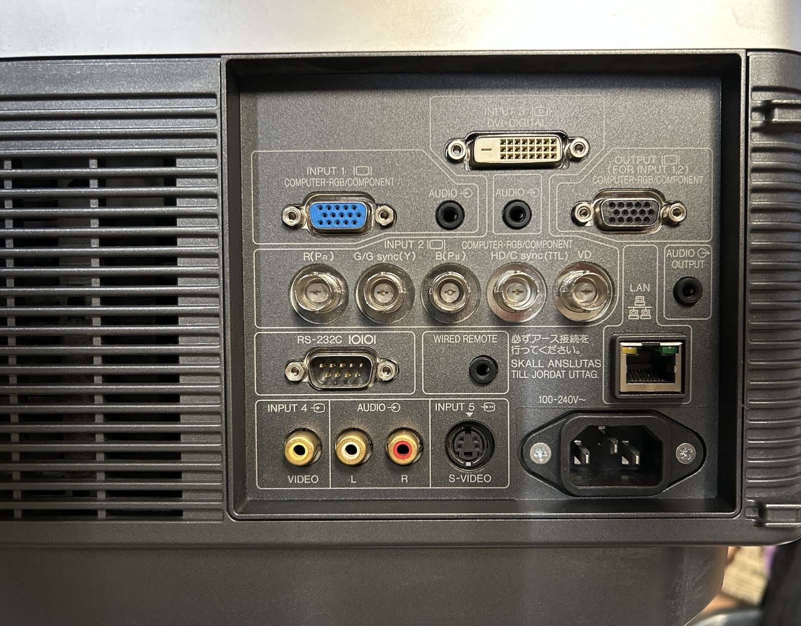 Sharp XG-PH70X (powers on, no lamps working) w/REMOTE