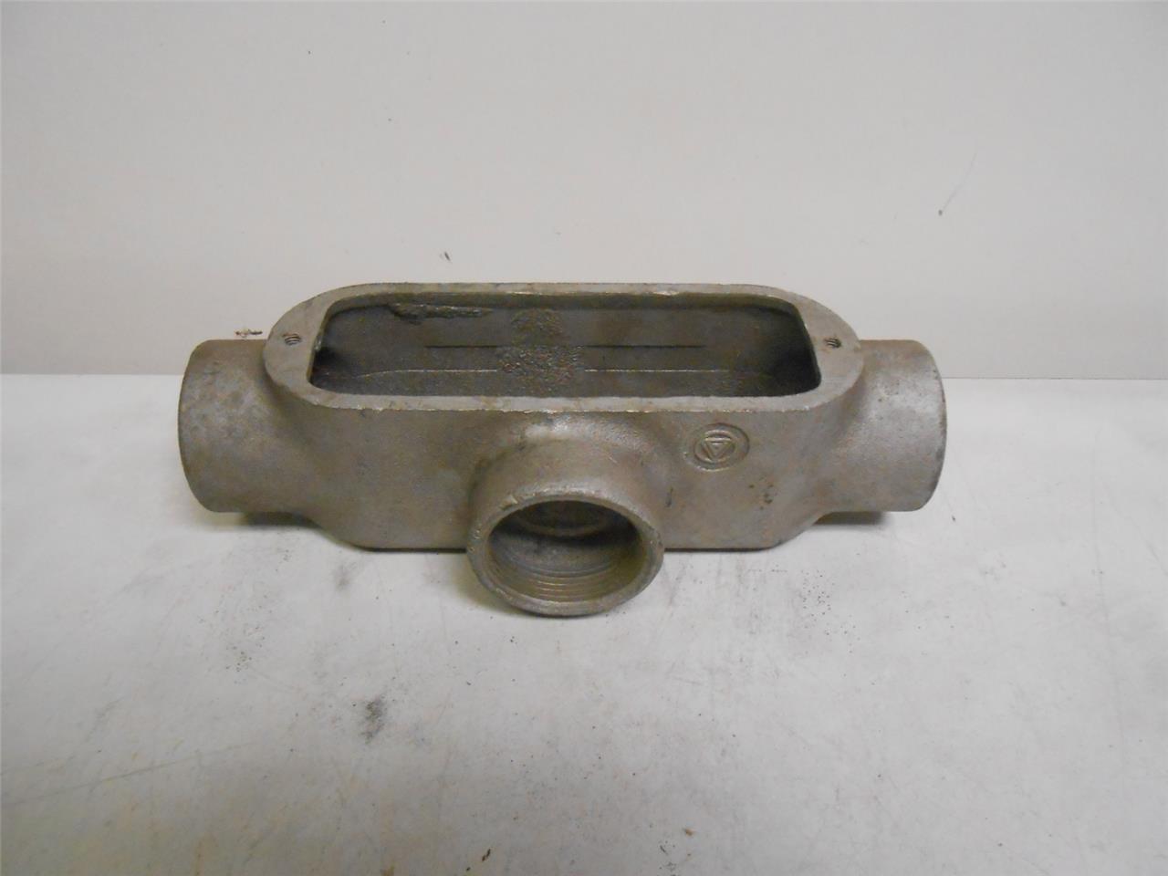Appleton Unilet 1-1/2" T Conduit, Form 35