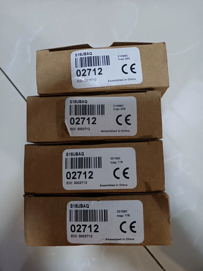 Banner Engineering S18UBAQ 02712 Ultrasonic Sensor