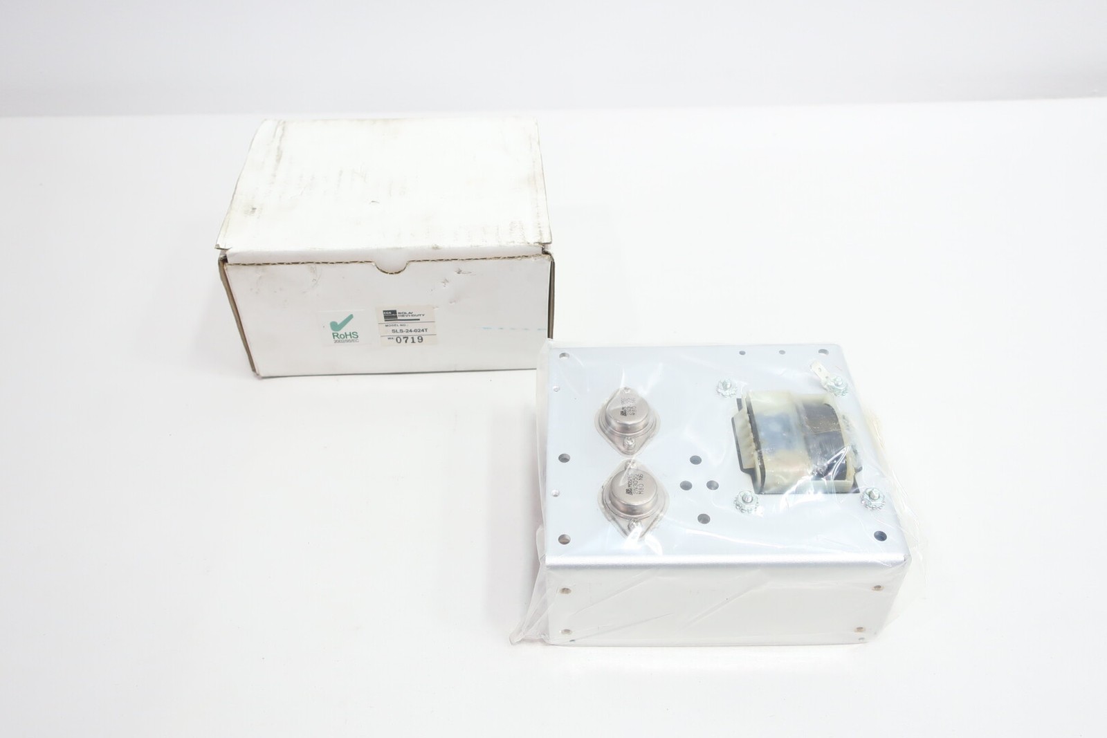 Egs SLS-24-024T Regulated Power Supply 2.4a 24v-dc