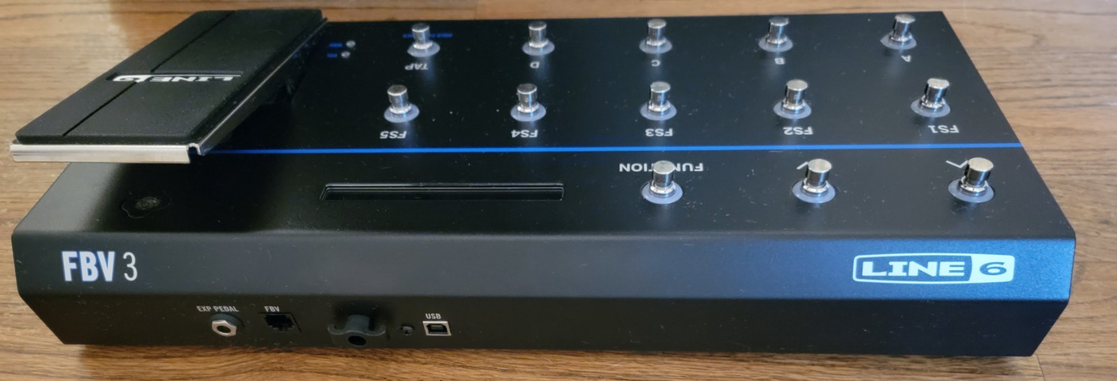 Line 6 FBV 3 Advanced Guitar Effects Foot Controller Pedalboard