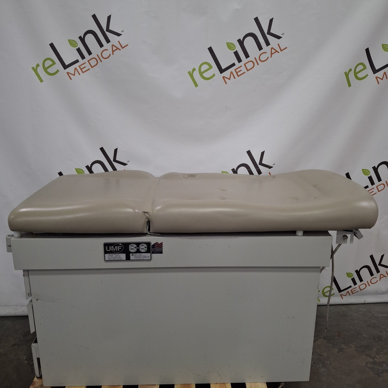 UMF Medical 5140 Exam Table