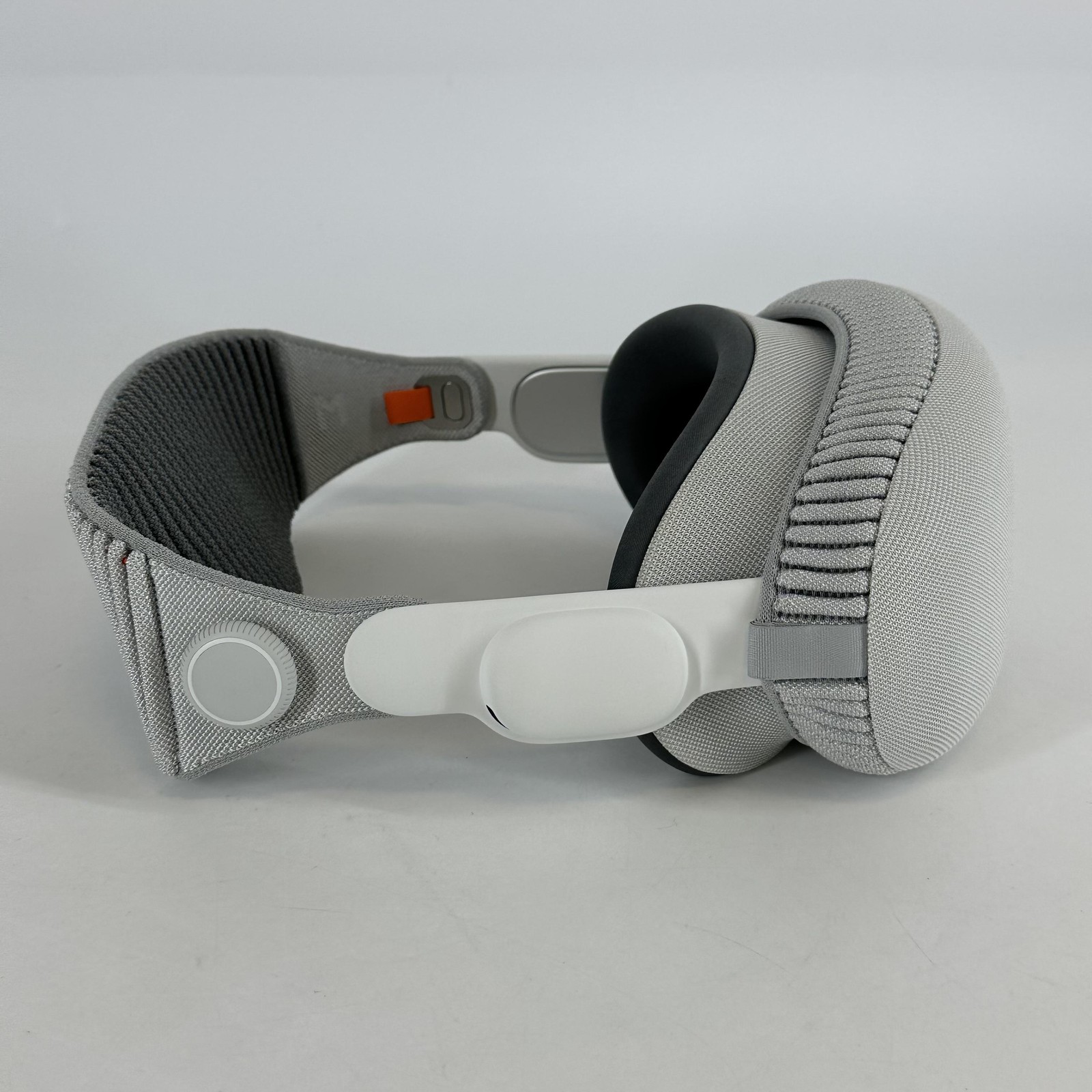 Apple Vision Pro VR Headset 1TB w/ Dual Loop Band-M - Right Audio Strap Issue
