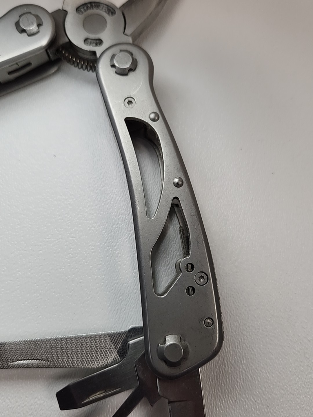 Duluth Trading Co. Multi-Tool Stainless 2CR Used Condition w/Protective Sheath