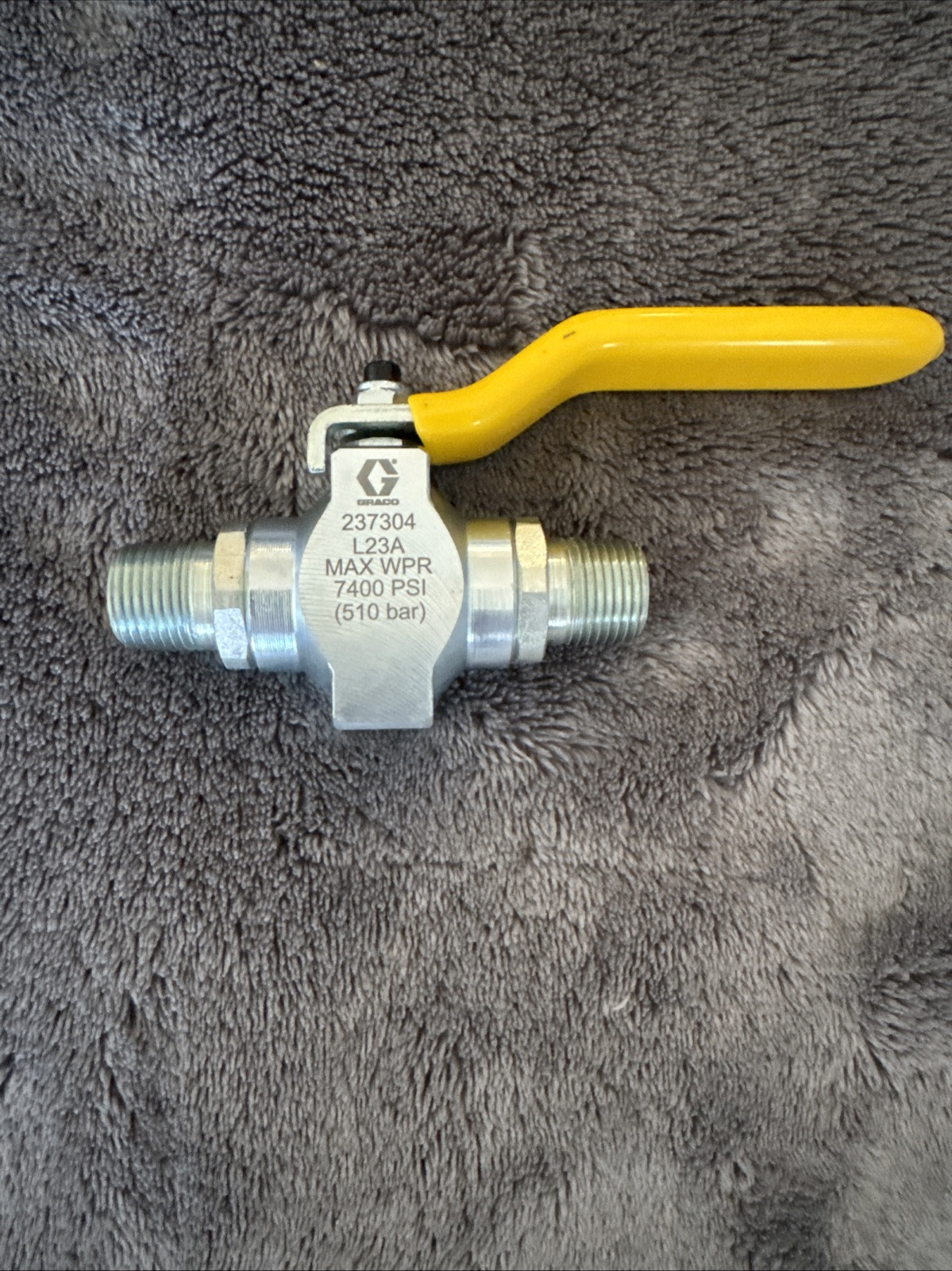 Graco 237304, 3/8” M-M 7400 PSI Ball Valve