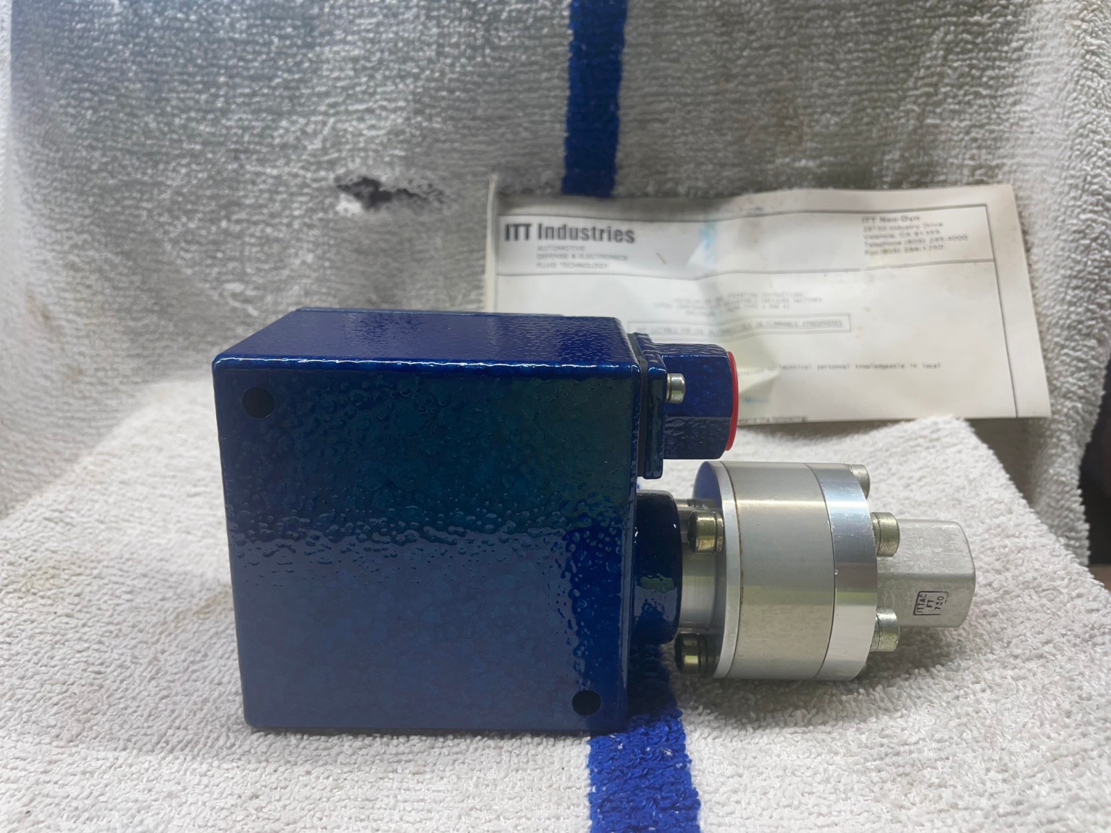NIB ITT Adjustable Pressure Switch 200P16CC3