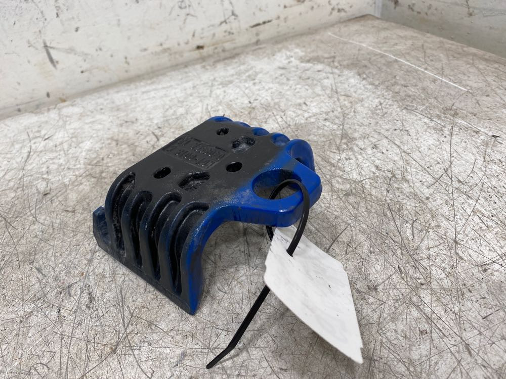 2019 Peterbilt 579 Hood Hinge L676018 (674-10171)