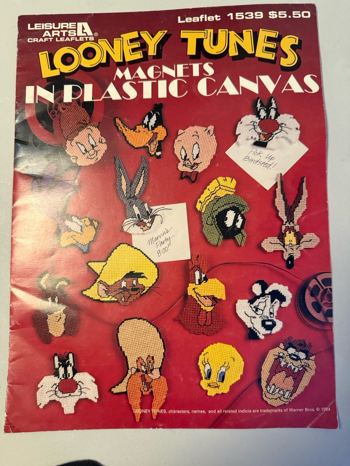 Vtg Looney Tunes Magnets Leisure Arts Plastic Canvas Pattern Leaflet #1539 1994