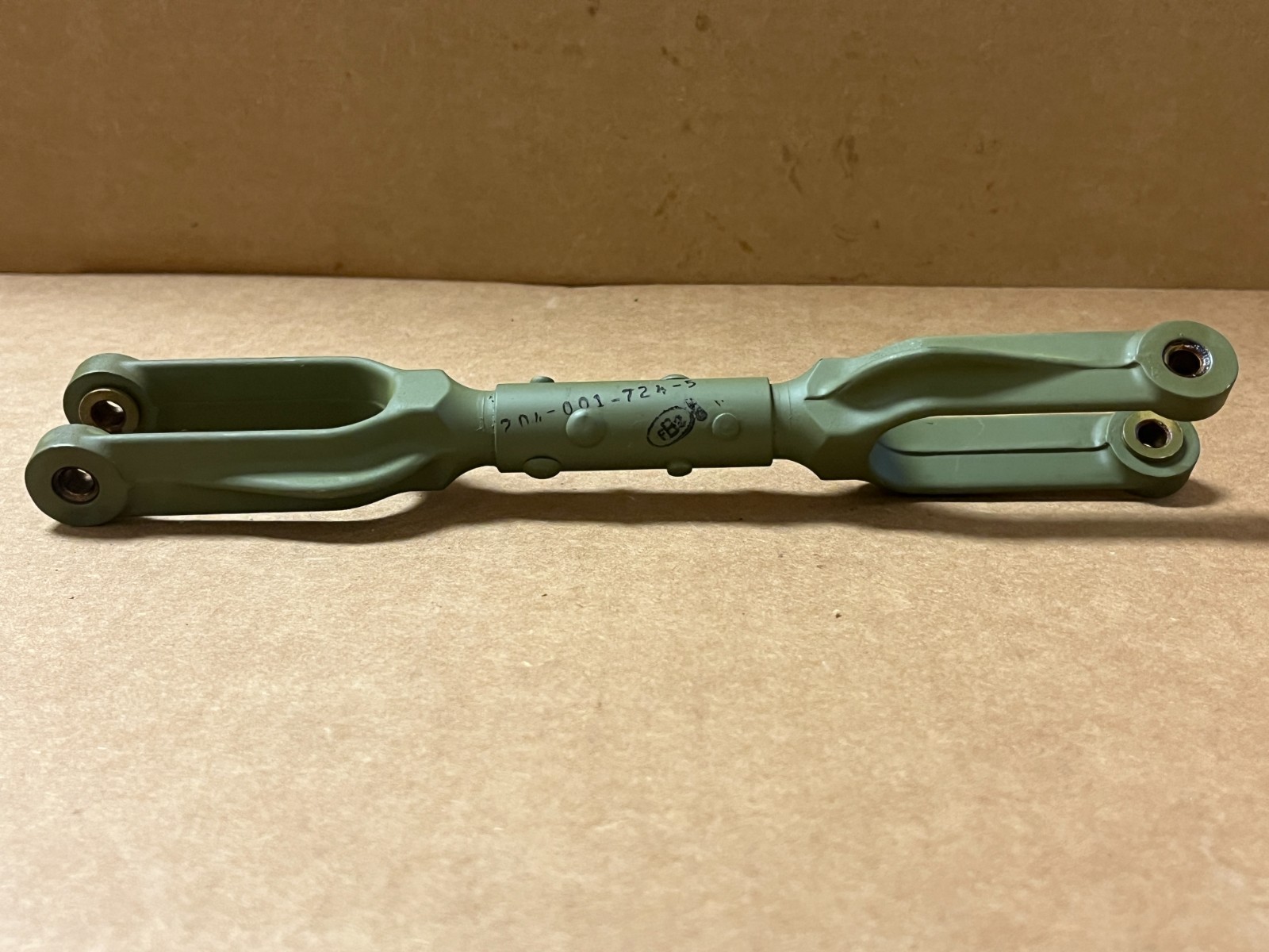 Bell Helicopter  UH-1 Huey Link Assy P/N 204-001-724-5 SA 204-001-724-005