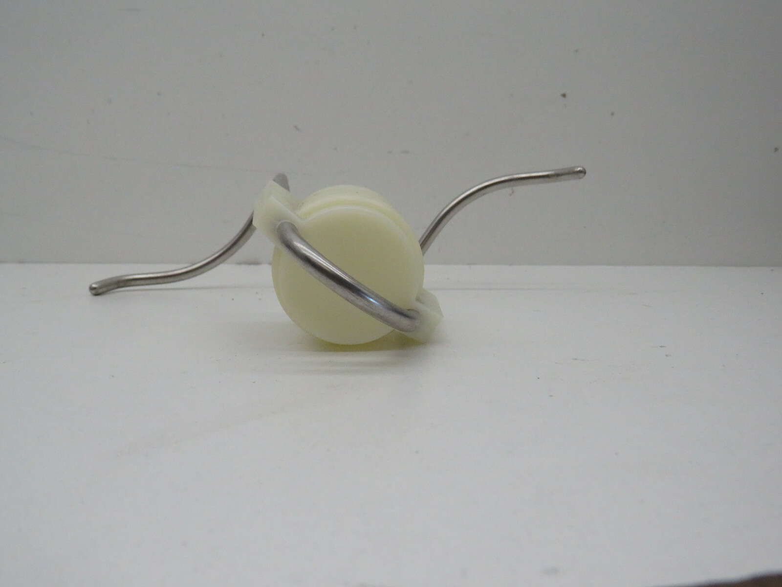 Laboratory Lab 2-Arm Hanger Holder