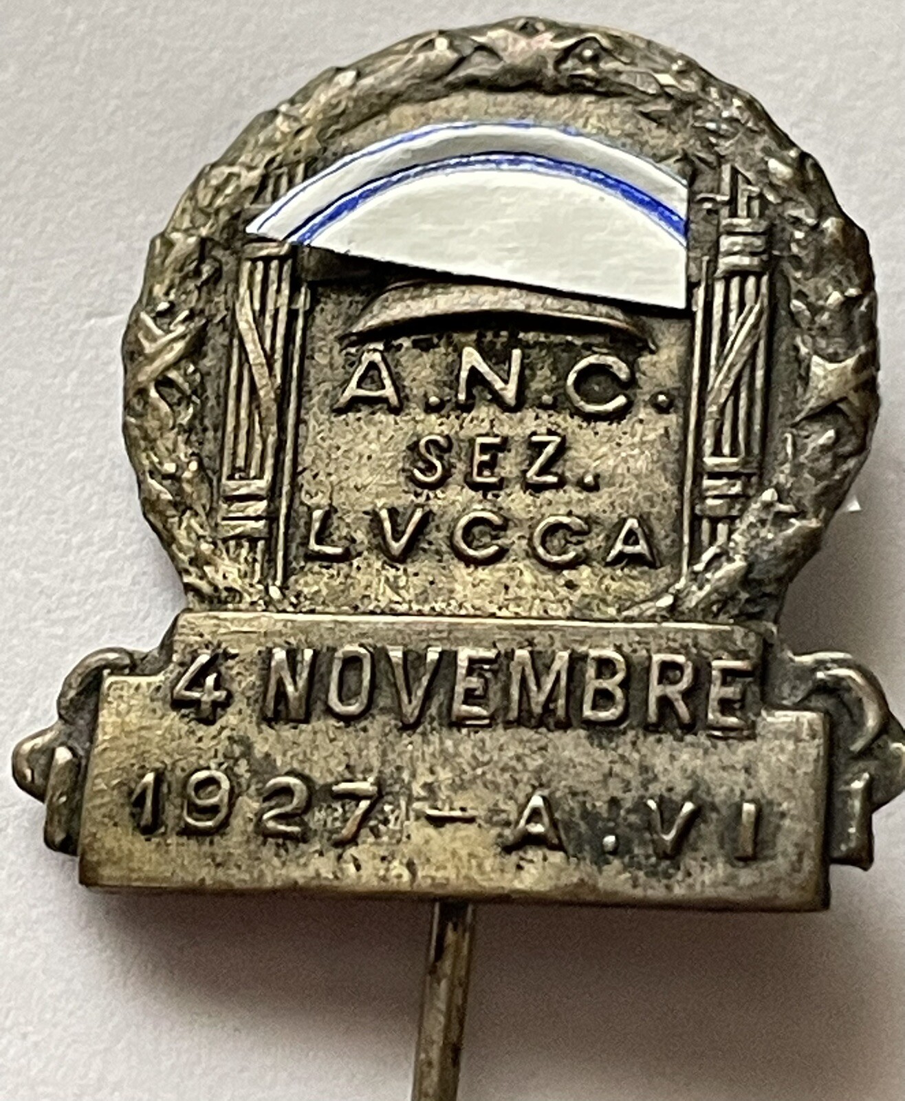 Distintivo Ricordo del IV Novembre Associazione Nazionale Combattenti Lucca 1927