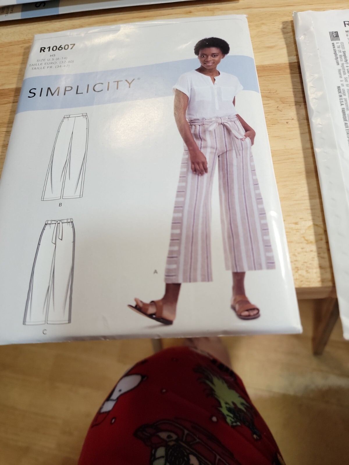 Simplicity R10607 Pull-On Pants w Side Panels, Tie Belt Sz 6-14 UNCUT S9146