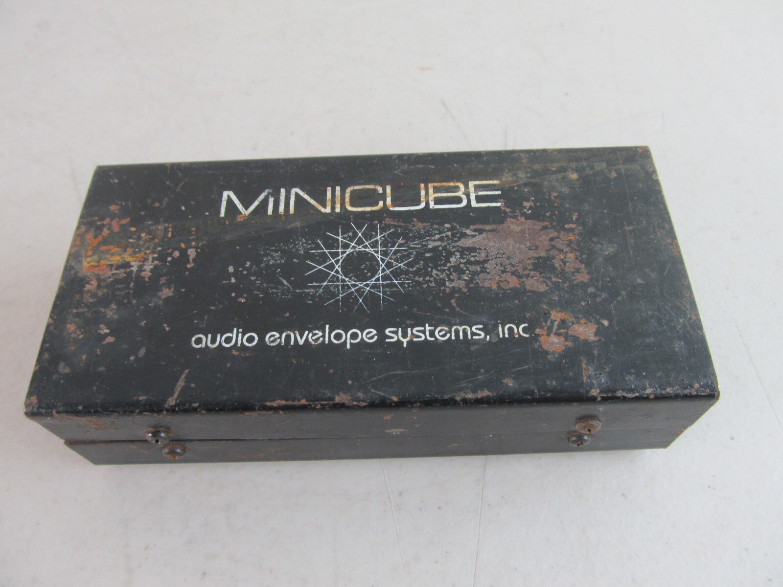 Audio Envelope Systems MINICUBE MC - 220 ACTIVE Direct Box. D.I.
