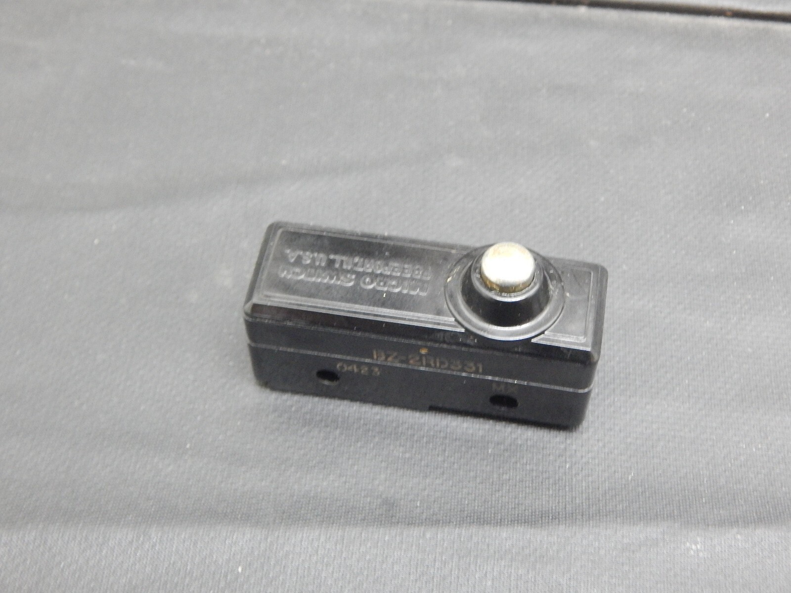 HONEYWELL MICROSWITCH BZ-2RD331 PUSH BUTTON SWITCH - USA SELLER FAST SHIPPING