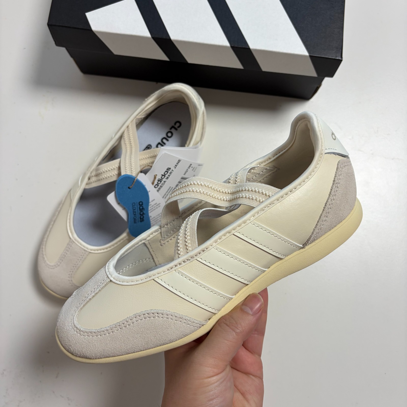 adidas Barreda Mary Jane Womens Sneakers Wonder White Vanilla HQ7399