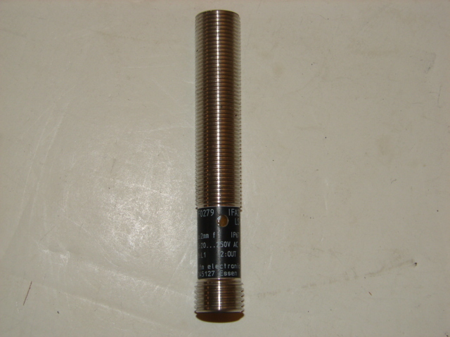 IFM/EFECTOR IF2079/IFA2002-ABOW PROXIMITY SWITCH ***NNB***
