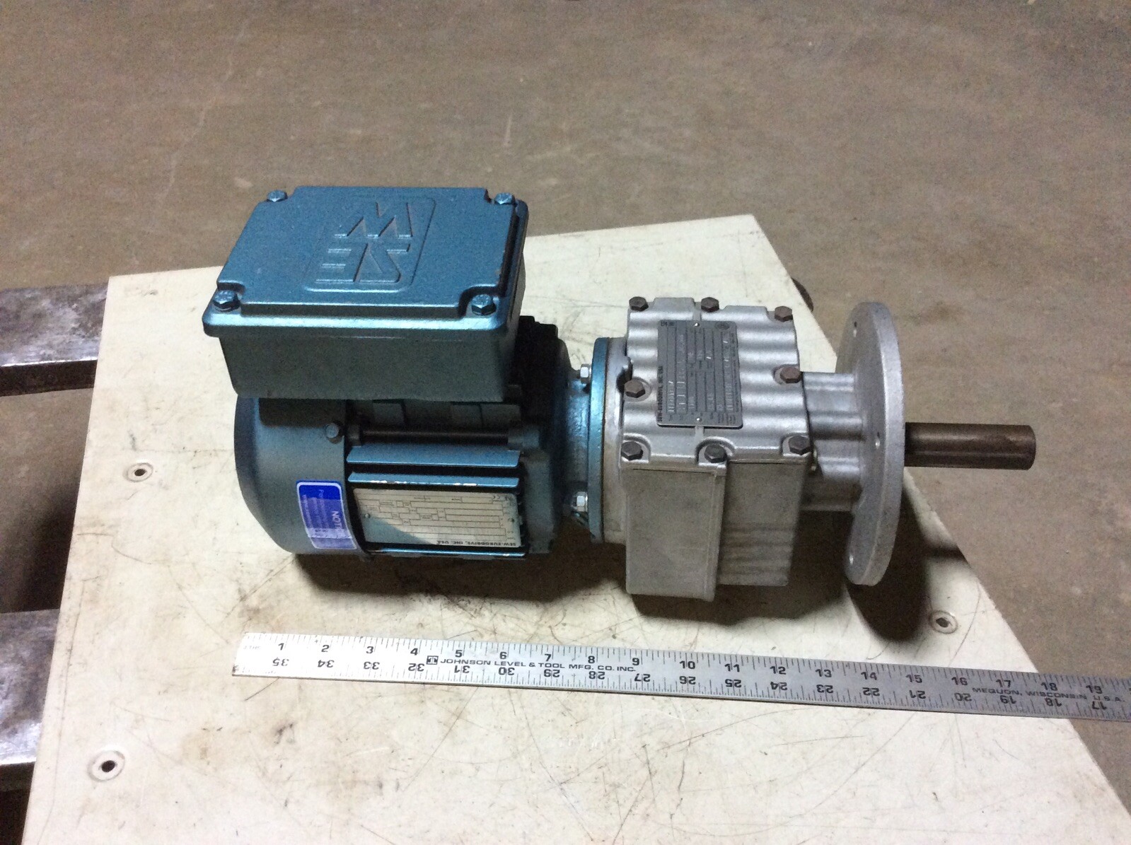 Sew-Eurodrive RF27DT71D4 Motor & Gearbox