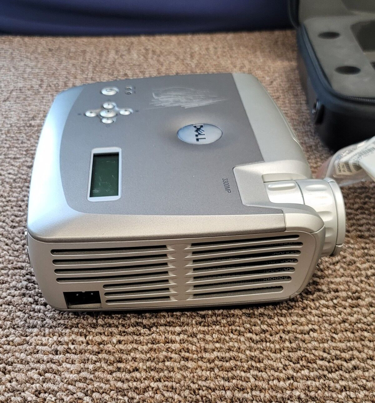 Dell 3300MP DLP Projector Portable Desktop Conference Presentation Remote Laser