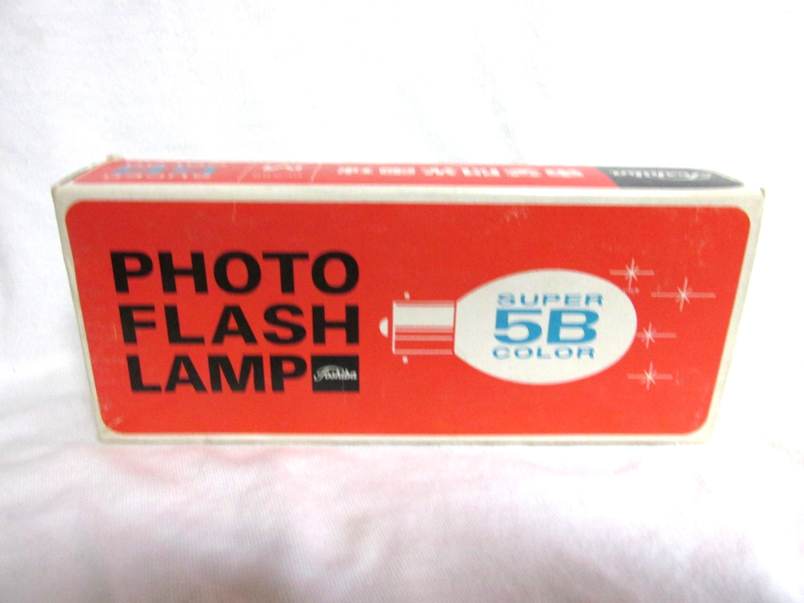 VINTAGE TOSHIBA SUPER 5B COLOR CAMERA BULB BOX NO CONTENTS.