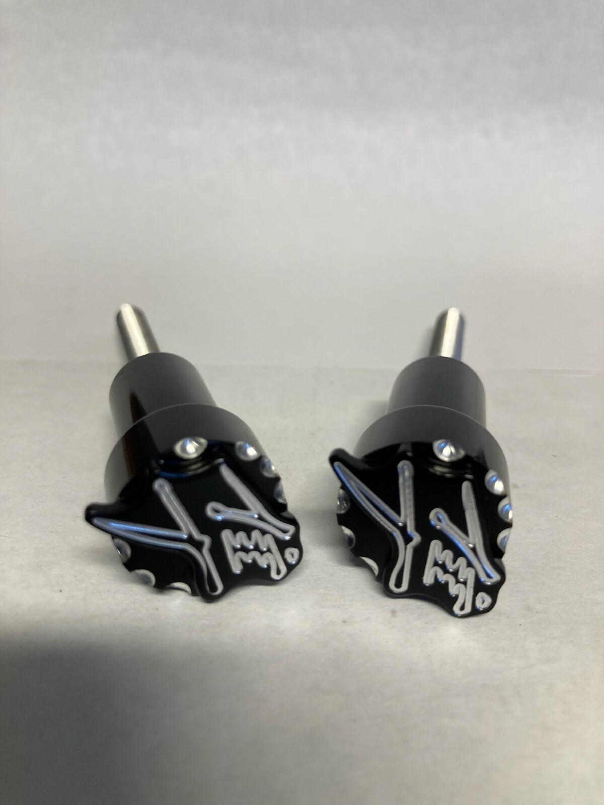 Suzuki 08-UP Hayabusa Black 3D Scallop Cut Black Seat Bolts(081507-020BS)
