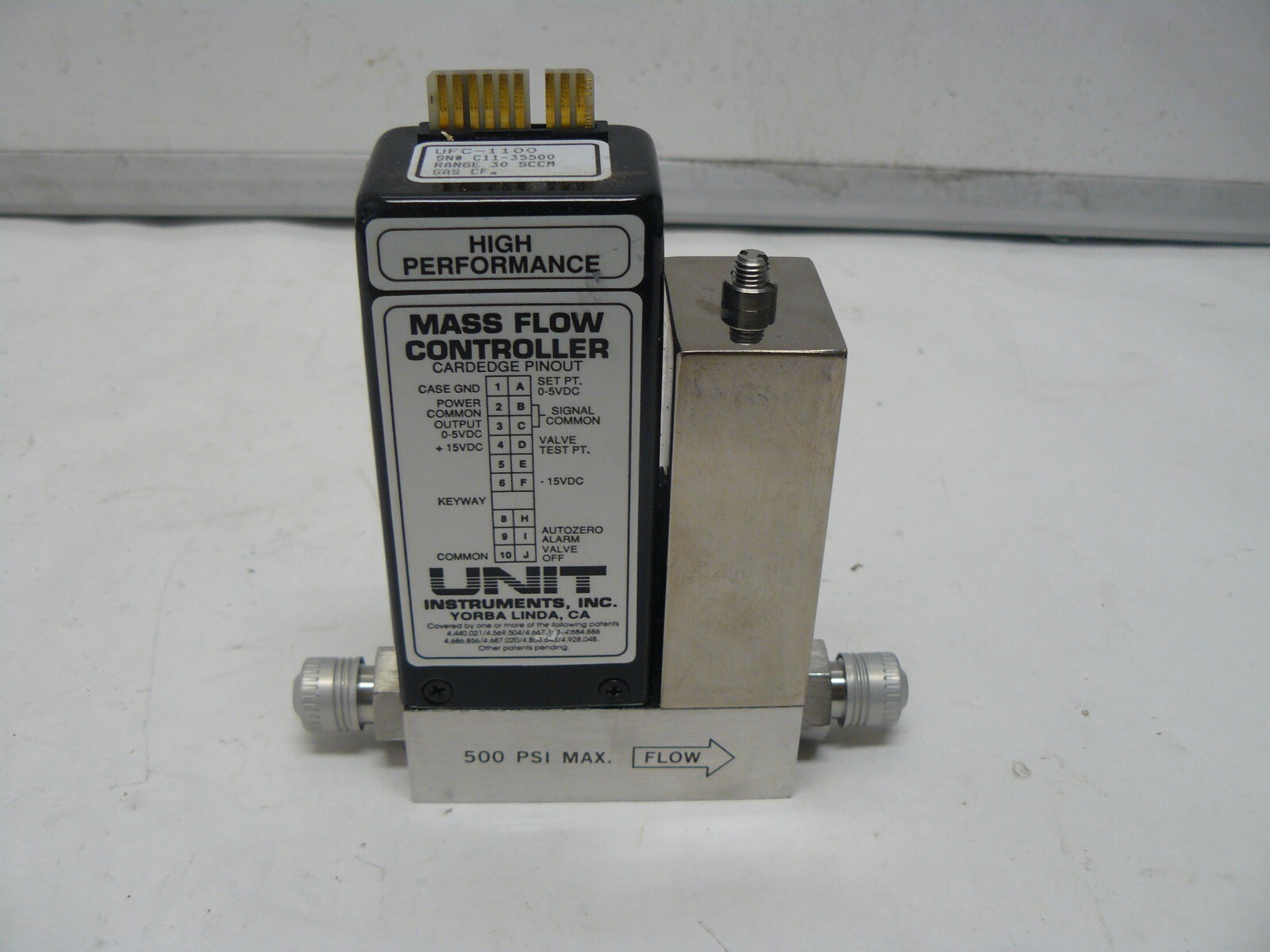 Unit Instruments UFC-1100 mass flow controller range 30 SCCM gas CF4