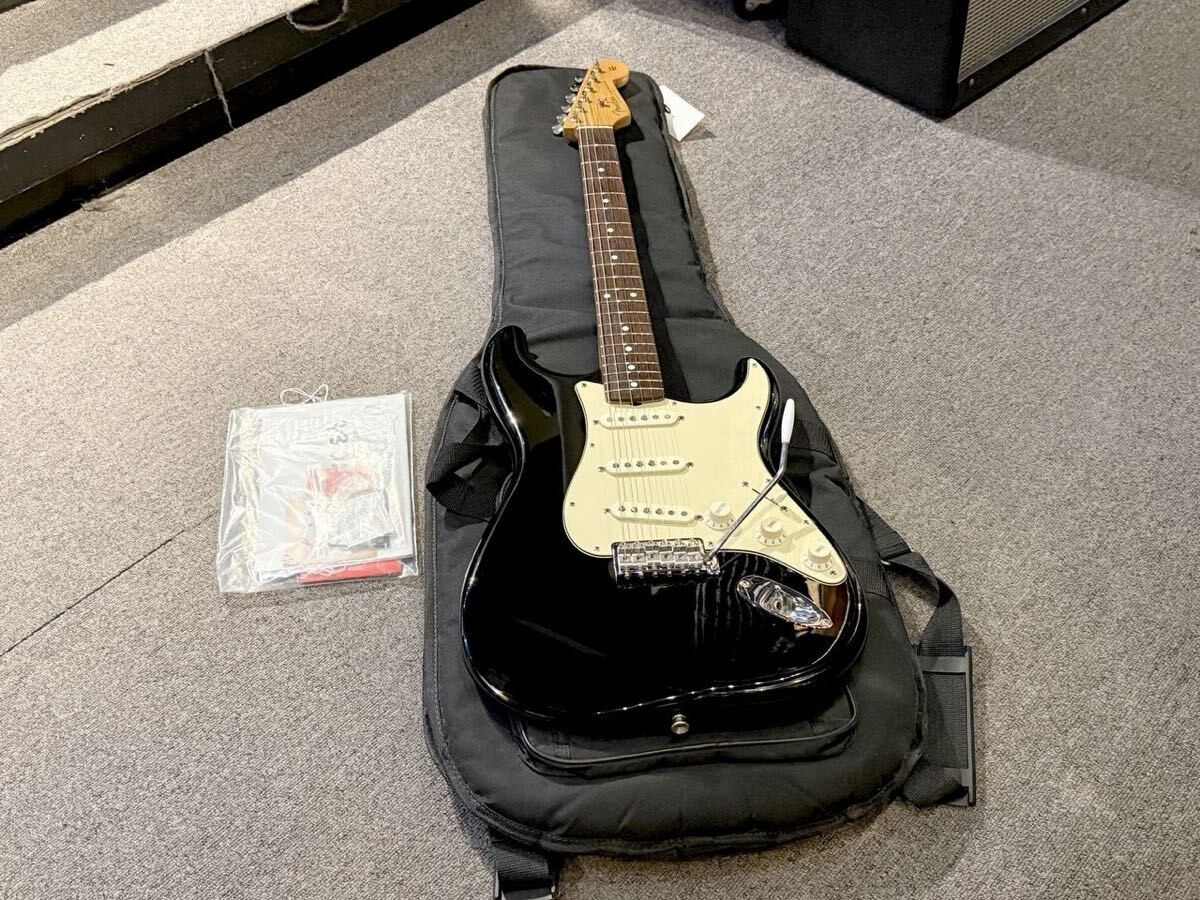 Fender Mexico Classic Series '60s Stratocaster Electric Guitar