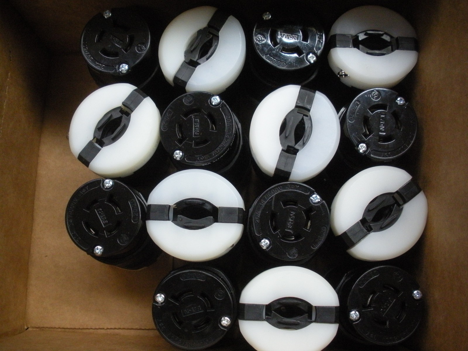 Nema L2020 cord cap lot of 15 Eaton 347/600v 20A twist lock 4P 4W NOS AHCL2020C