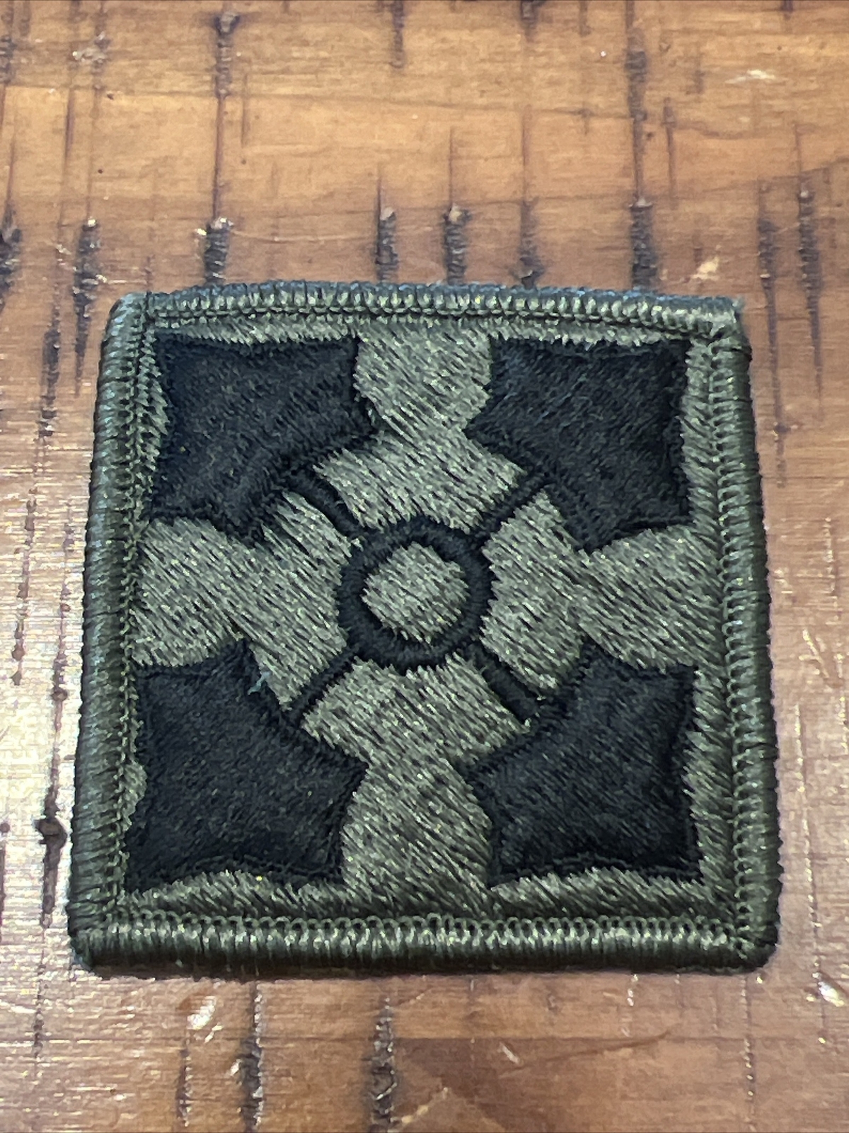 US ARMY 4TH ID FOURTH INFANTRY DIVISION PATCH VETERAN IVY IV FT CARSON OD GREEN