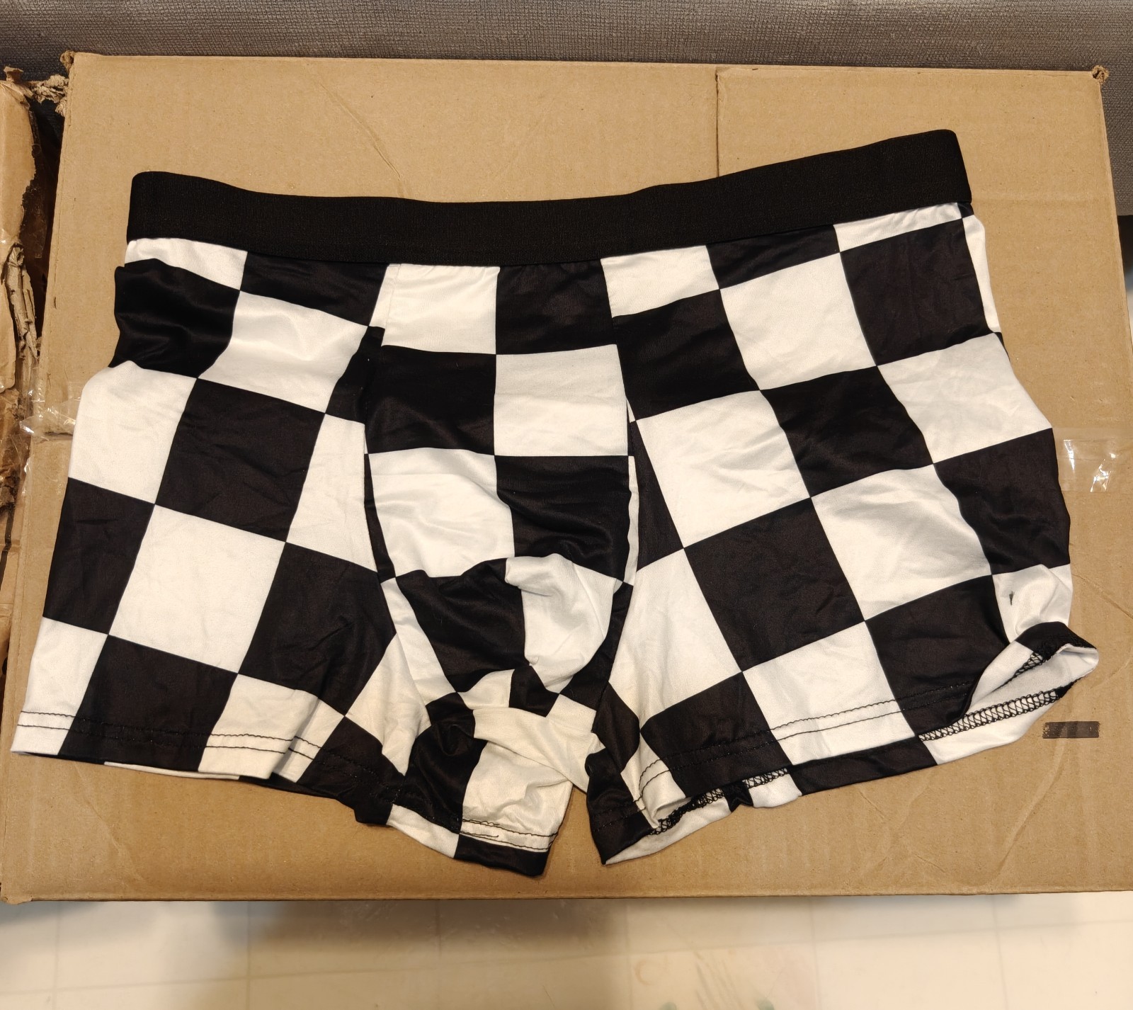 GT5- 5 Boxer Briefs Funny Design Ducks, Lips, Camo, Checker Patterns Size Medium
