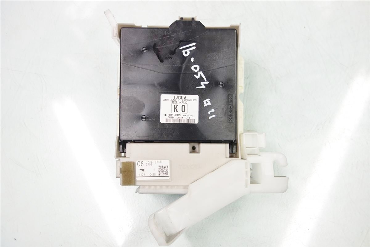 2011 Toyota Prius Multiplex Network Computer Module Unit 8273047451 *W/O Sunroof