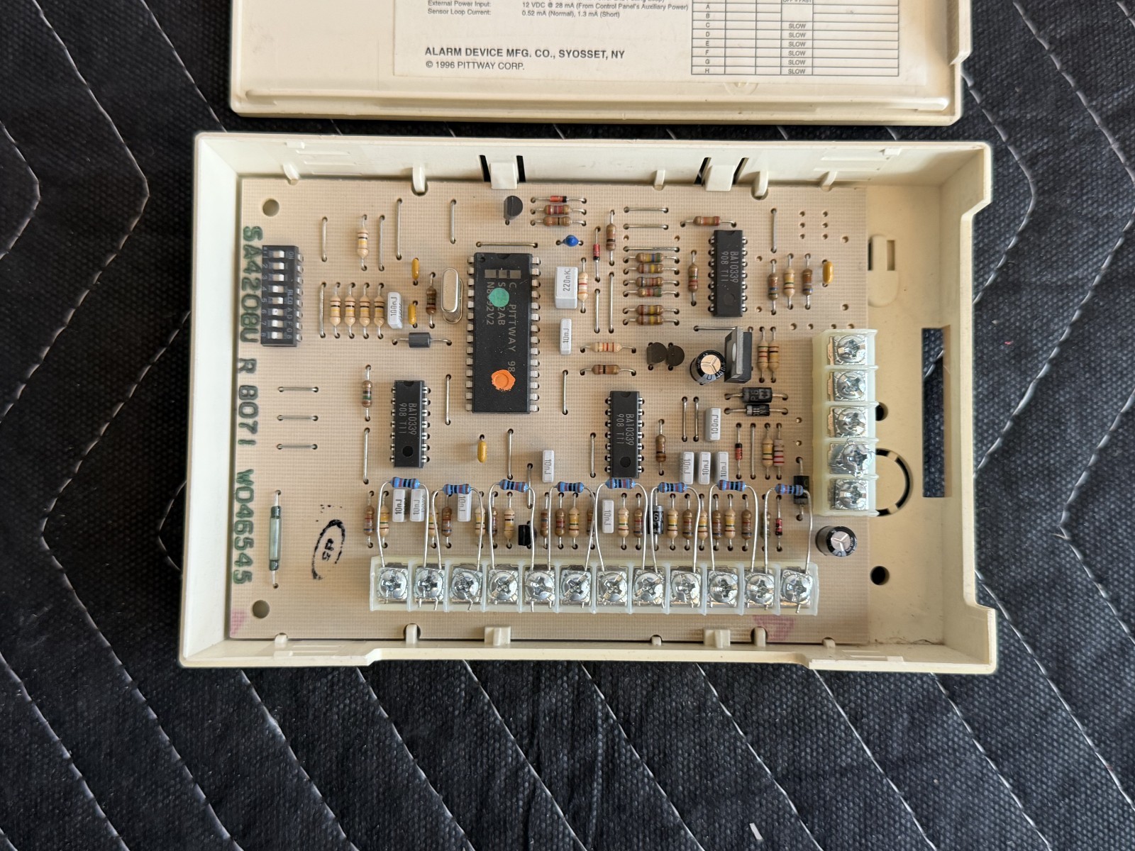 Ademco 4208U Universal 8-Zone Expander Module USED
